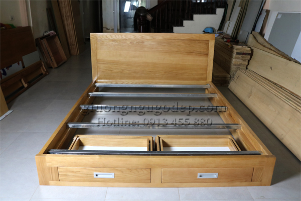 Đóng giường ngủ gỗ chất lượng, giá tại xưởng sản xuất đồ gỗ tại làng nghề 